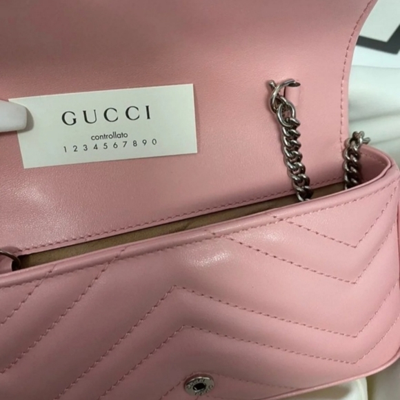 Gucci GG Marmont Flap Closure Matelasse Crossbody super Mini  Pink Leather - Picture 6 of 8